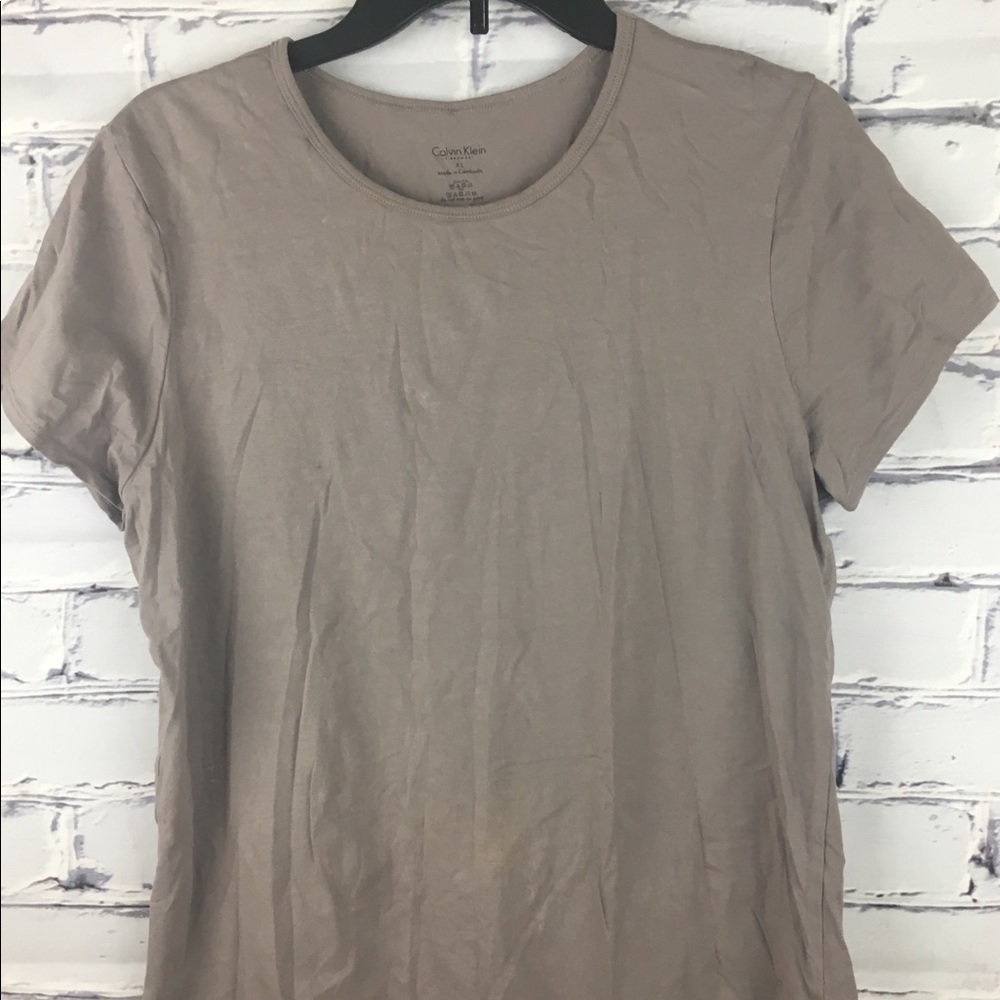 Nice gray stretchy t-shirt size XL Calvin Klein